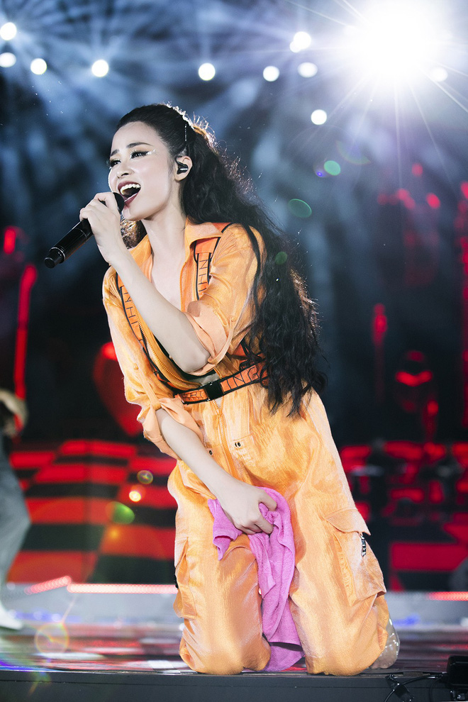 Sau liveshow kỉ niệm 10 năm ca h&#225;t, Đ&#244;ng Nhi đứng ở đ&#226;u trong showbiz Việt? - Ảnh 7.