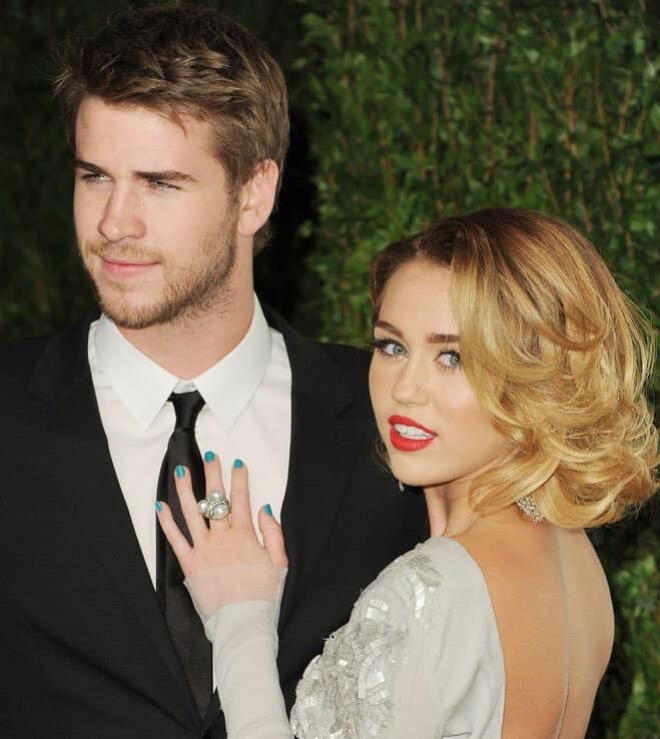 10 năm yêu nhau, 6 năm đính hôn nhưng đám cưới của Miley Cyrus và Liam Hemsworth lại quá đơn giản và đây là lý do!
