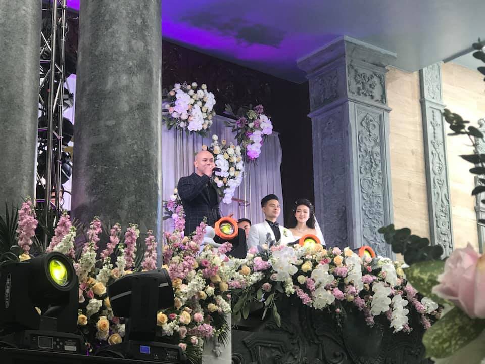 Bộ ảnh cưới đẹp như mơ cùng gia thế khủng của cô dâu vàng đeo trĩu cổ sống trong lâu đài 7 tầng ở Nam Định - Ảnh 6.
