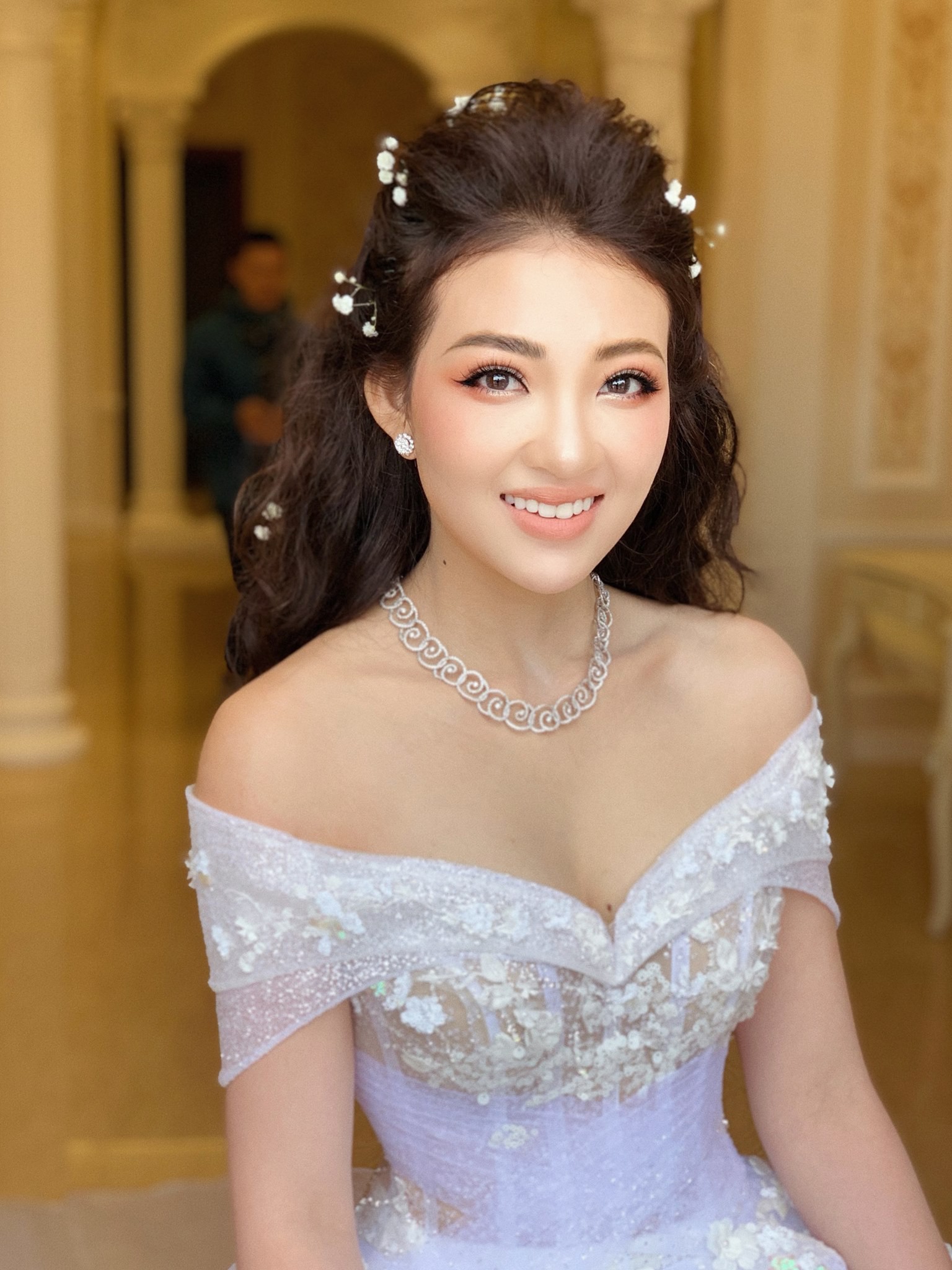 Bộ ảnh cưới đẹp như mơ cùng gia thế khủng của cô dâu vàng đeo trĩu cổ sống trong lâu đài 7 tầng ở Nam Định - Ảnh 17.