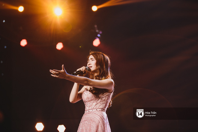 Soobin - Jiyeon song ca tình bể bình, iKON quẩy cùng nón lá, dàn sao Việt - Hàn bùng nổ đêm nhạc cuối năm - Ảnh 22. Soobin - Jiyeon song ca tình bể bình, iKON quẩy cùng nón lá, dàn sao Việt - Hàn bùng nổ đêm nhạc cuối năm - Ảnh 22.