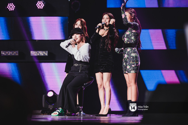 Soobin - Jiyeon song ca tình bể bình, iKON quẩy cùng nón lá, dàn sao Việt - Hàn bùng nổ đêm nhạc cuối năm - Ảnh 8. Soobin - Jiyeon song ca tình bể bình, iKON quẩy cùng nón lá, dàn sao Việt - Hàn bùng nổ đêm nhạc cuối năm - Ảnh 8.