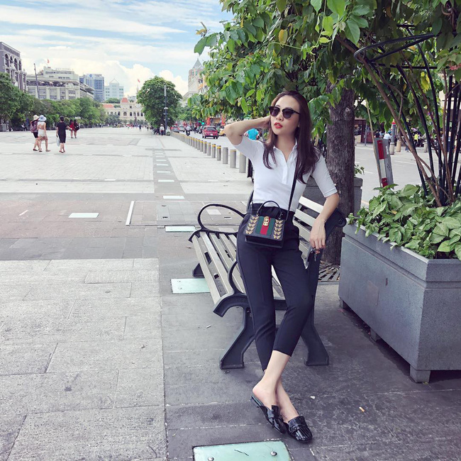 Kín tiếng là thế nhưng hôn thê của Cường Đô La cũng là tay chơi hàng hiệu, mix đồ cao tay chẳng kém cạnh ai - Ảnh 3. Kín tiếng là thế nhưng hôn thê của Cường Đô La cũng là tay chơi hàng hiệu, mix đồ cao tay chẳng kém cạnh ai - Ảnh 3.