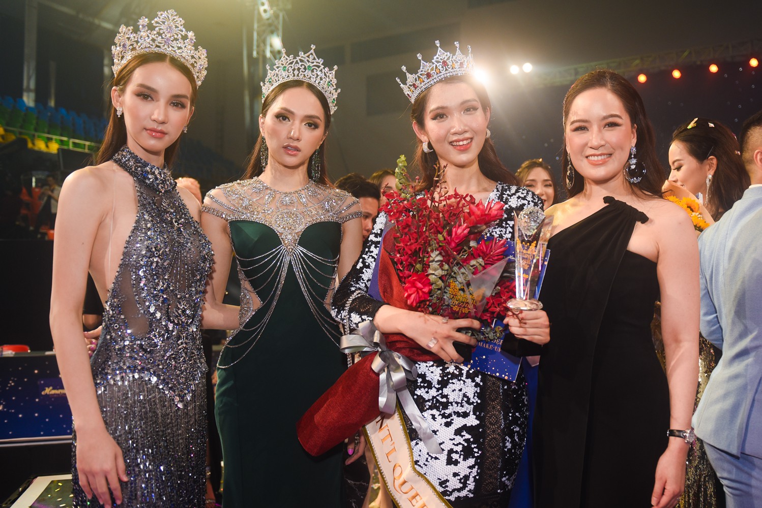 Chiêm ngưỡng nhan sắc ngọt ngào của cô gái kế vị Hương Giang đi thi Hoa hậu Chuyển giới Quốc tế 2019 - Ảnh 2.