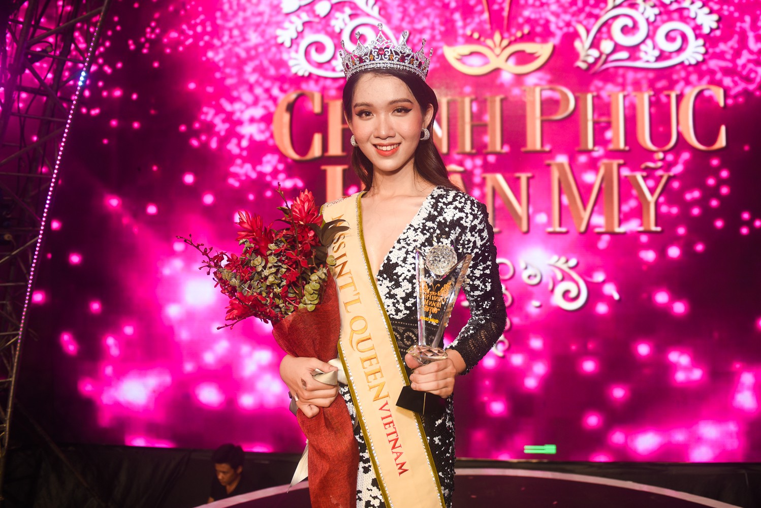 Chiêm ngưỡng nhan sắc ngọt ngào của cô gái kế vị Hương Giang đi thi Hoa hậu Chuyển giới Quốc tế 2019 - Ảnh 1.
