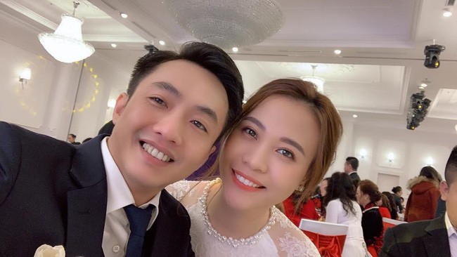 Kín tiếng là thế nhưng hôn thê của Cường Đô La cũng là tay chơi hàng hiệu, mix đồ cao tay chẳng kém cạnh ai - Ảnh 1. Kín tiếng là thế nhưng hôn thê của Cường Đô La cũng là tay chơi hàng hiệu, mix đồ cao tay chẳng kém cạnh ai - Ảnh 1.