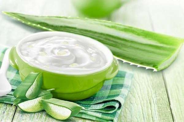 Cách làm trắng da bằng sữa chua, nha đam
