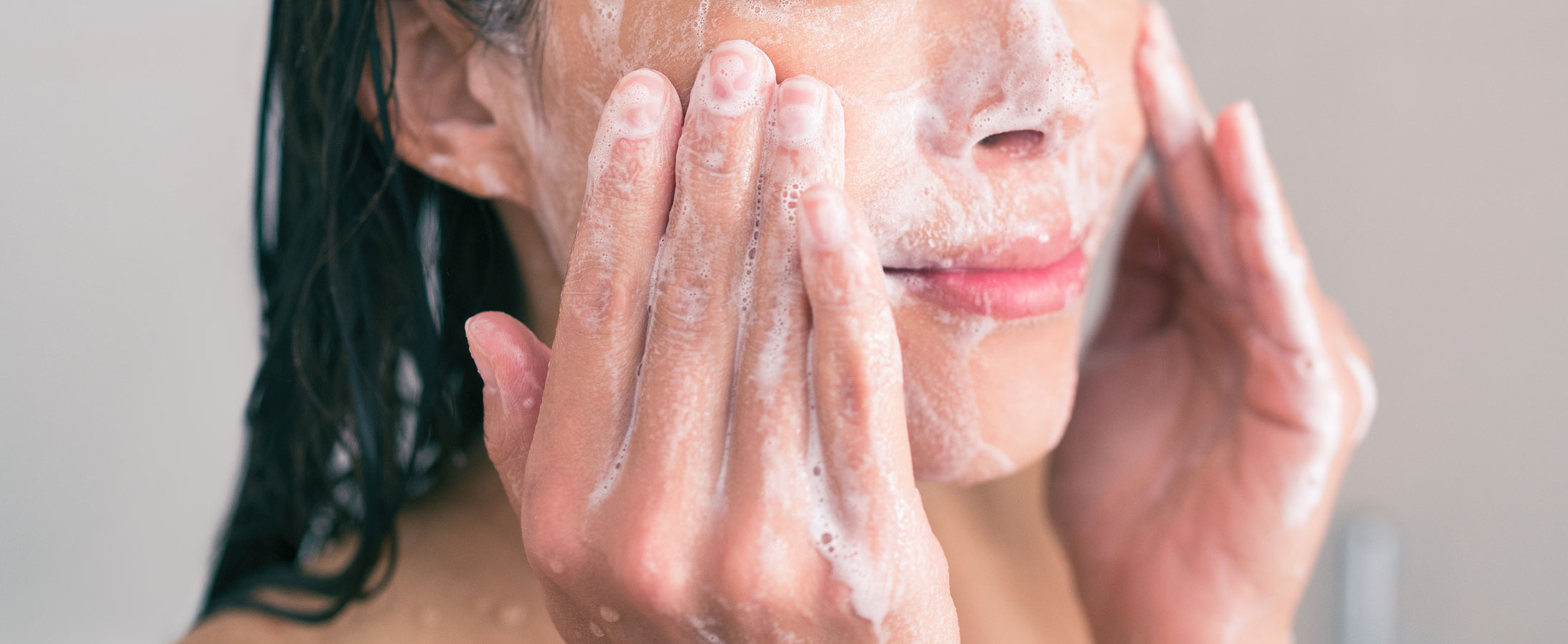 Bạn có đang mắc 7 lỗi đơn giản này khi rửa mặt? | Rửa mặt đúng cách